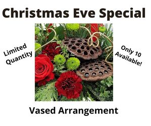 Christmas Eve Vase -A local Pittsburgh florist for flowers in Pittsburgh. PA