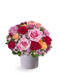 Manhattan Blush -A local Pittsburgh florist for flowers in Pittsburgh. PA