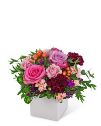 Manhattan Glam -A local Pittsburgh florist for flowers in Pittsburgh. PA